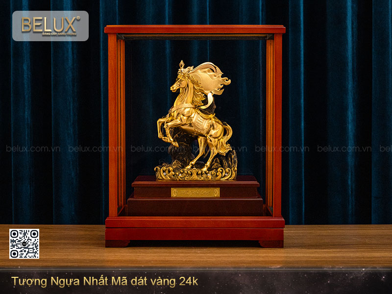 tuong-ngua-nhat-ma-dat-vang-24k