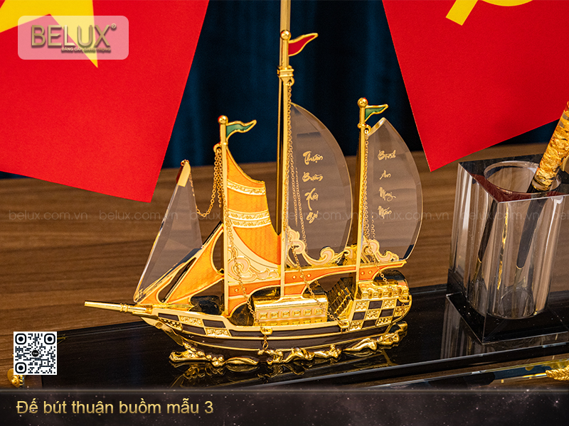 chi-tiet-thuyen-thuan-buom-xuoi-gio-mau-3