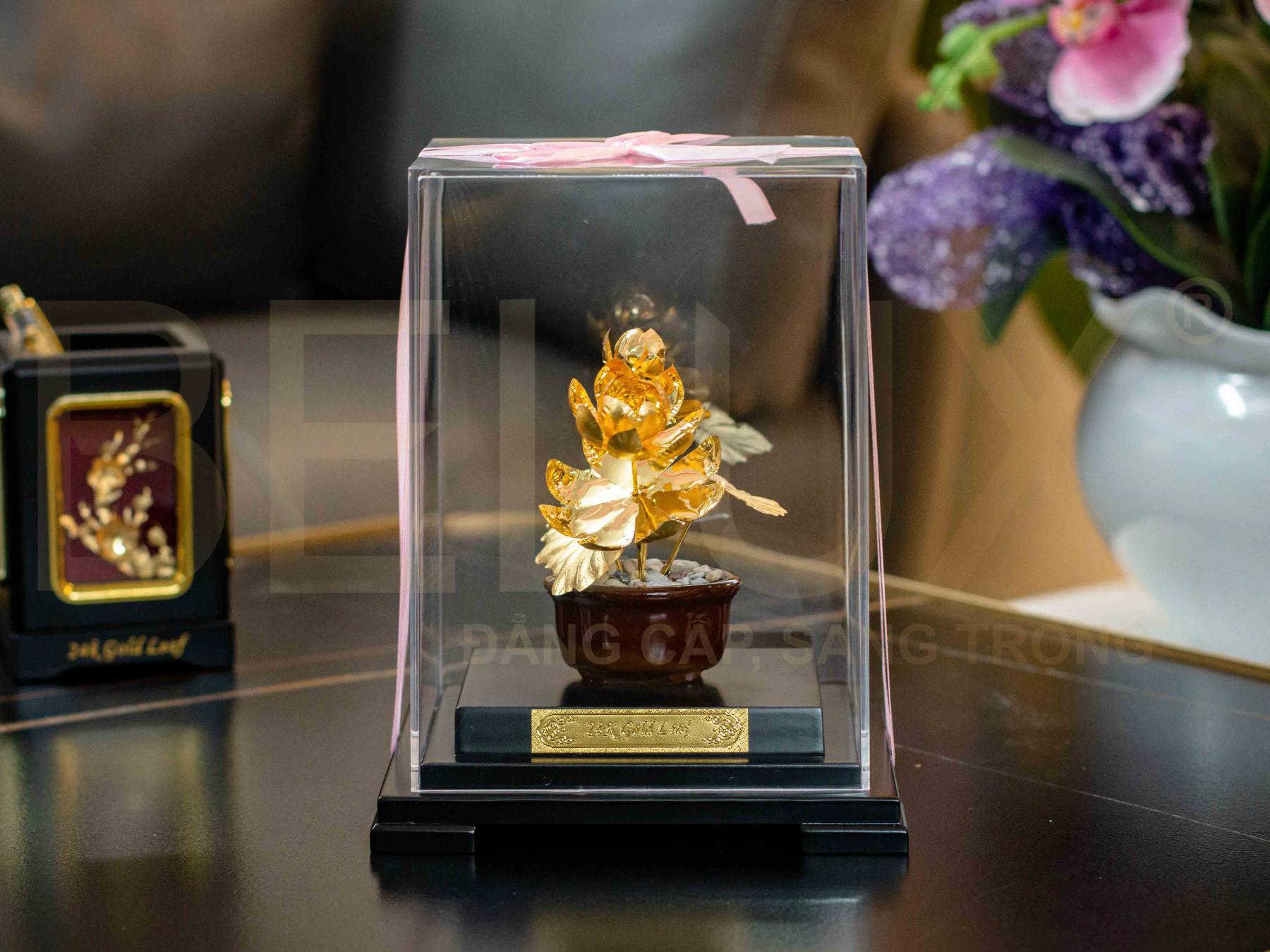 Chậu Hoa Sen Bằng Vàng Lá 24k