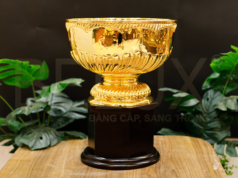 Cup Golf Bằng Đồng Mạ Vàng 24k Chế Tác Theo Yêu Cầu Cao 40cm