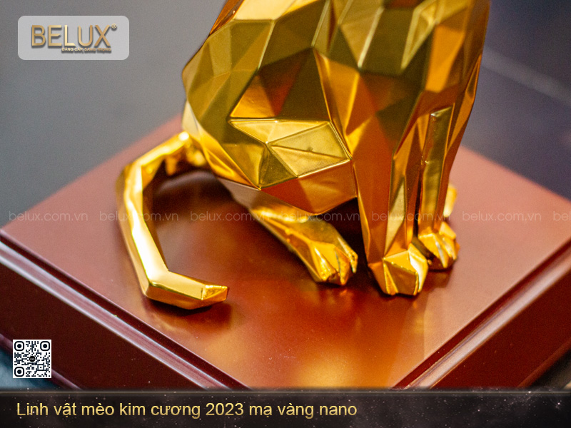 Tượng Mèo Kim Cương mạ vàng nano