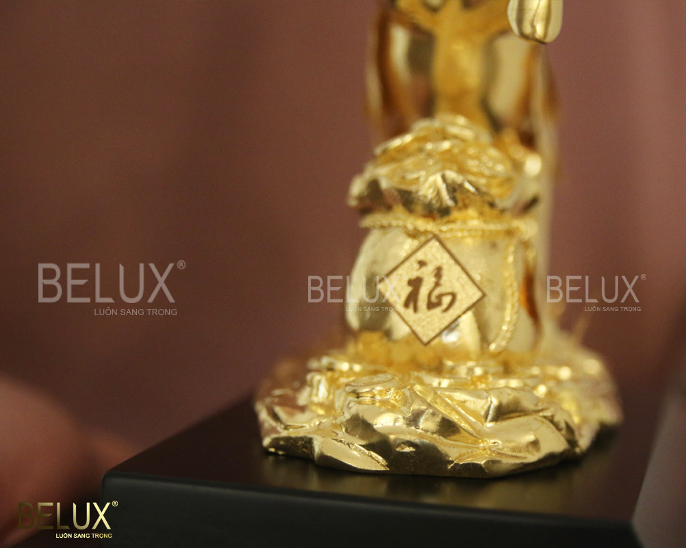 Tượng ngựa mã đáo thành công dát vàng 24k