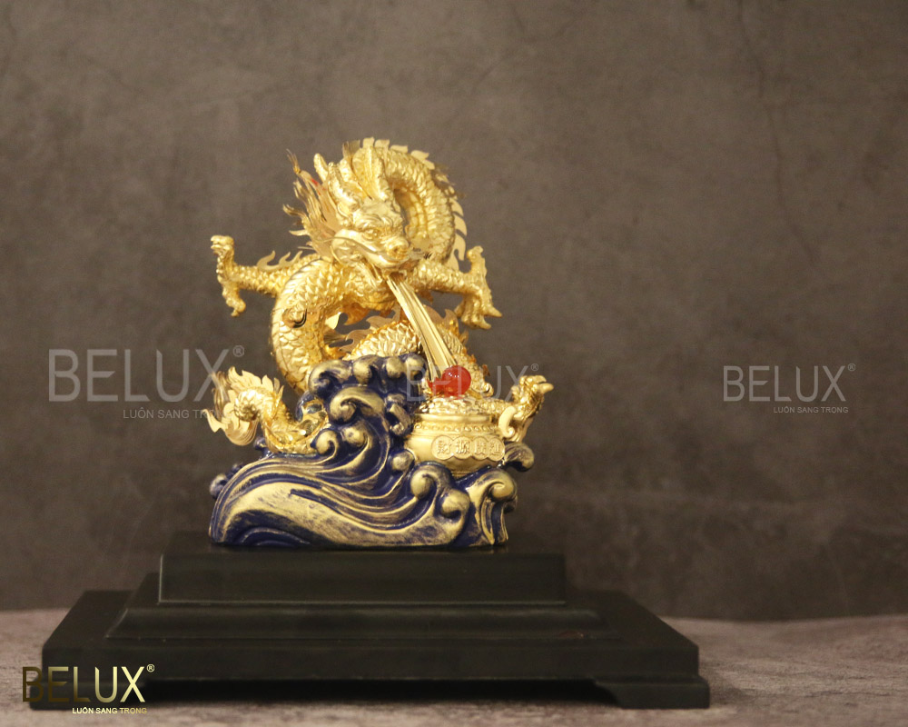 Tượng rồng nhả ngọc dát vàng 24k