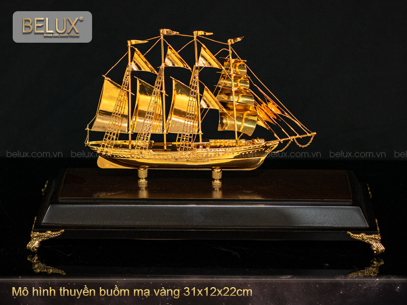 Mô Hình Thuyền Buồm Mạ Vàng 24K- Mẫu 03 ( Cỡ Trung)