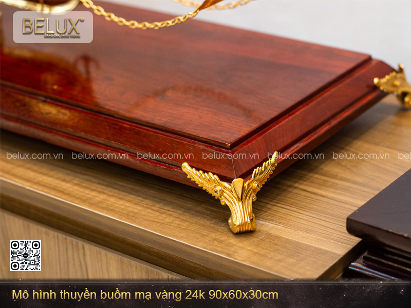 Mô Hình Thuyền Buồm Mạ Vàng 24k 90x60x30cm