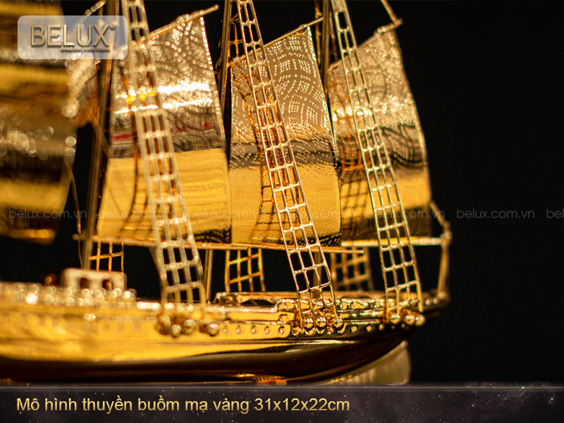 Mô Hình Thuyền Buồm Mạ Vàng 24K- Mẫu 03 ( Cỡ Trung)