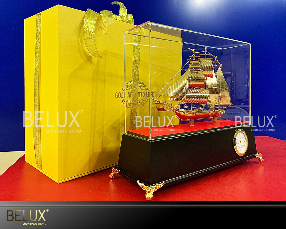 Mô Hình Thuyền Buồm Đồng Hồ Mạ Vàng 24k