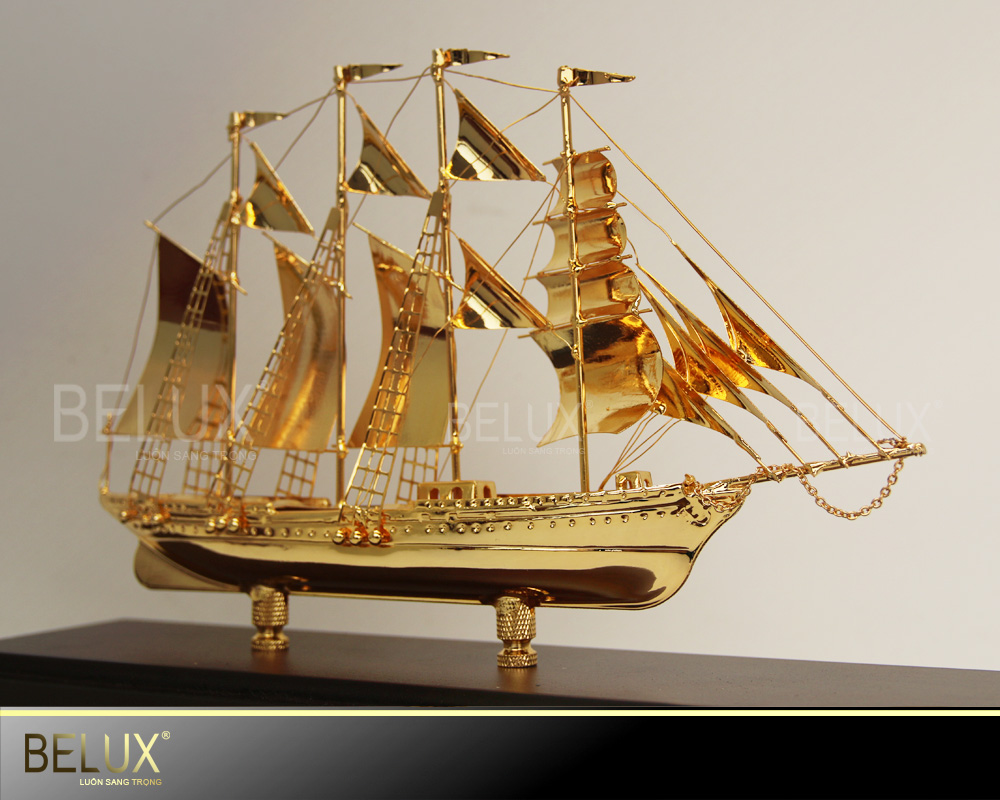 Mô Hình Thuyền Buồm Mạ Vàng 24k-Mẫu 06