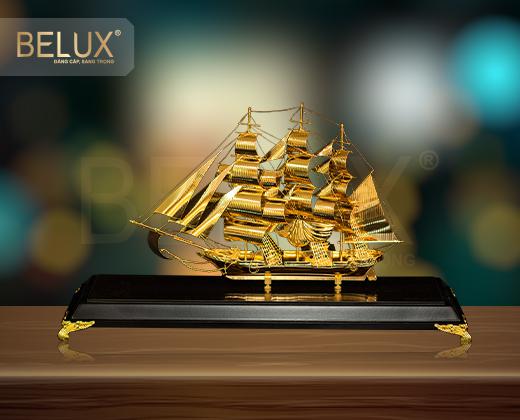 Quà Tặng Thuyền Buồm Mạ Vàng-Mẫu 08