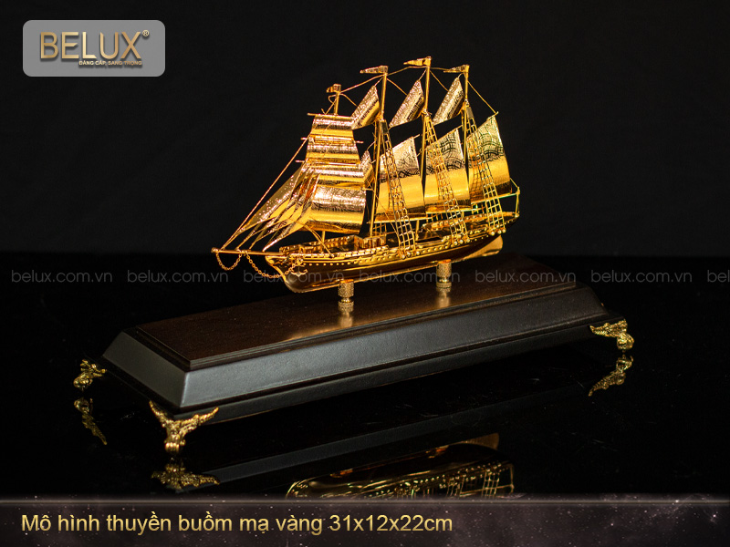 Mô Hình Thuyền Buồm Mạ Vàng 24K- Mẫu 03 ( Cỡ Trung)