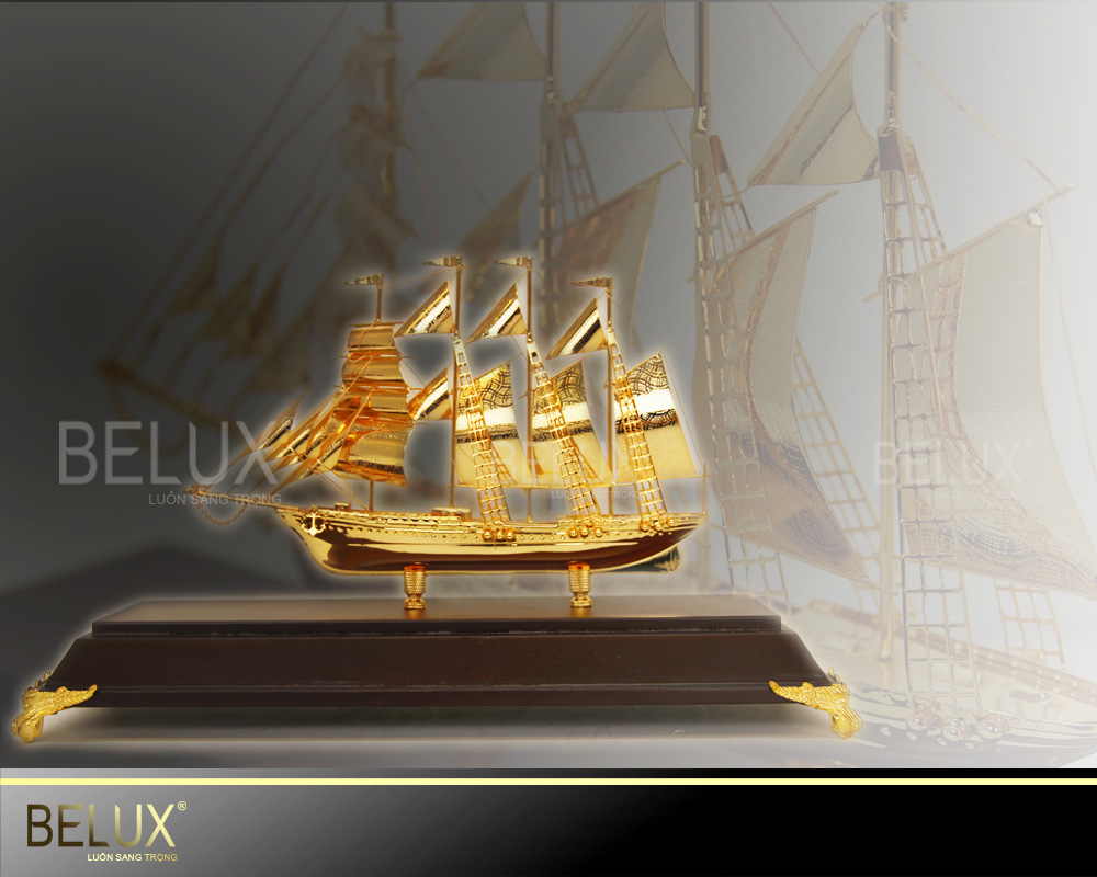 Mô Hình Thuyền Buồm Mạ Vàng 24k-Mẫu 06