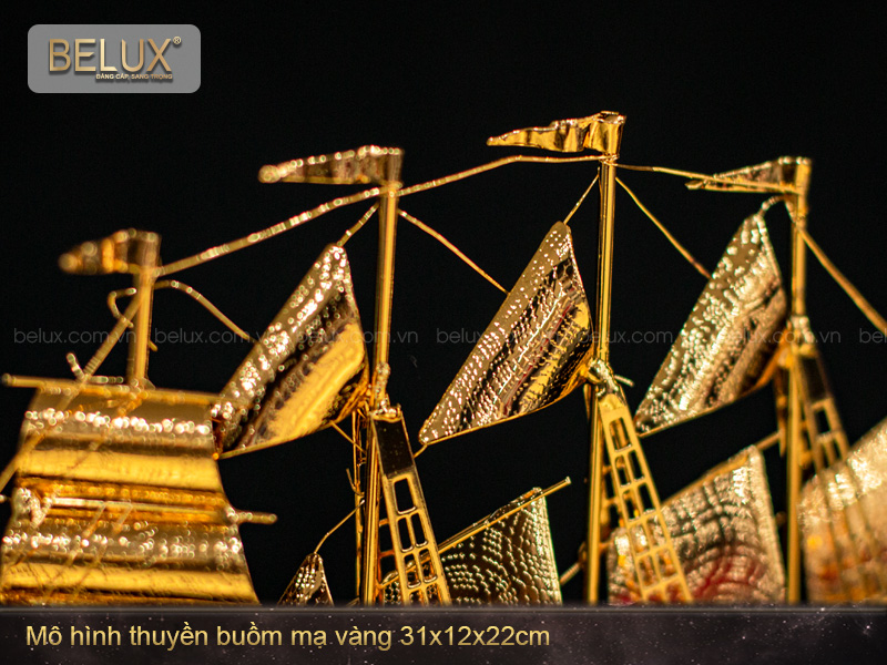 Mô Hình Thuyền Buồm Mạ Vàng 24K- Mẫu 03 ( Cỡ Trung)