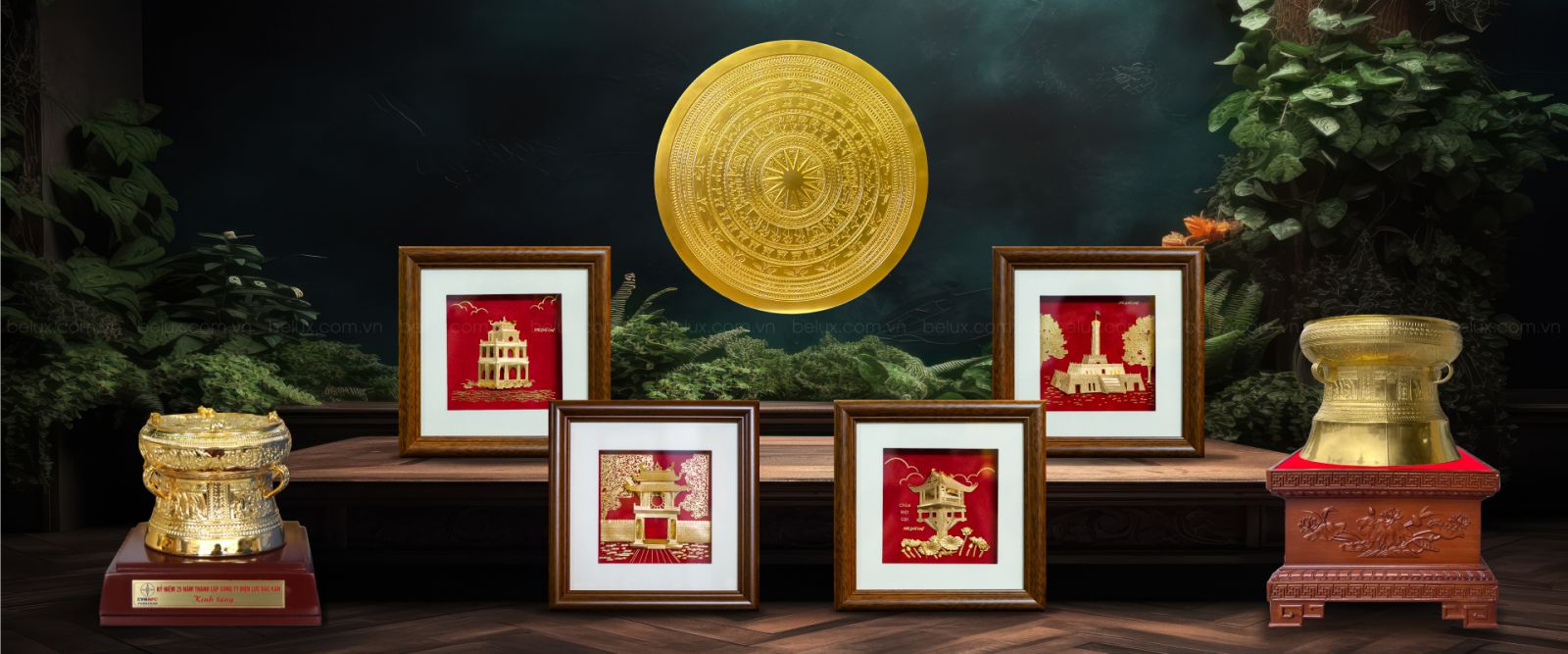 qua tang ngoai giao