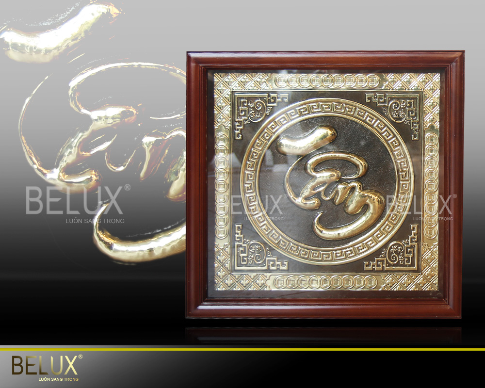 Tranh Chữ Tâm bằng đồng kích thước 45x45cm