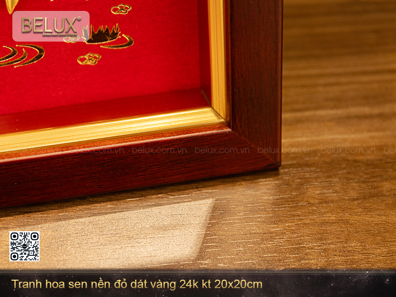 Tranh Hoa Sen Nền Đỏ Dát Vàng 24k Kt 20x20cm