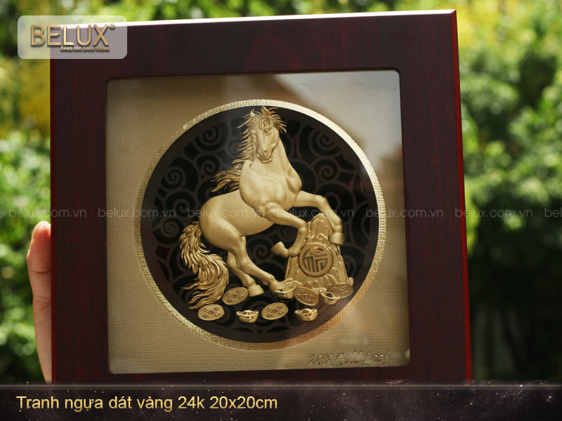 Tranh mã đáo thành công dát vàng 24k 20x20cm