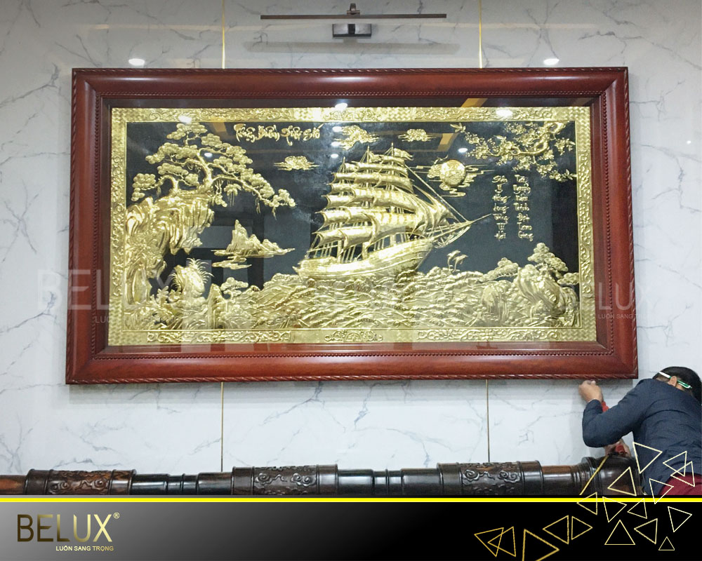 Tranh đồng thuận buồm xuôi gió khung gỗ gụ