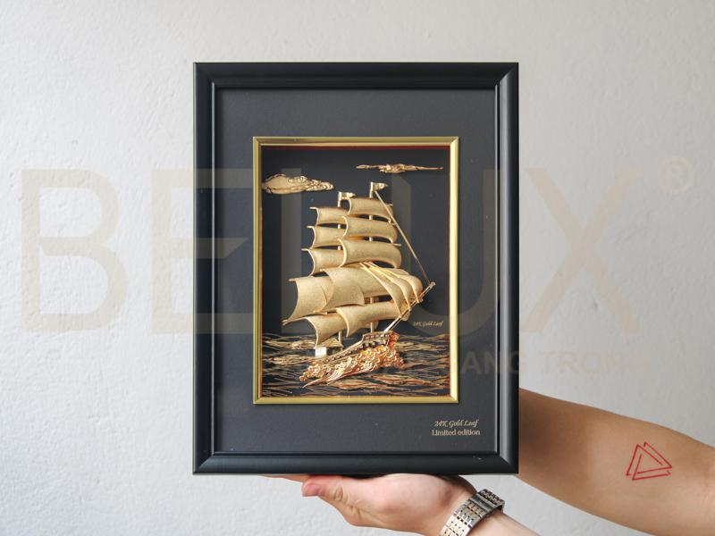 Tranh thuận buồm xuôi gió dát vàng 24k 32x25cm