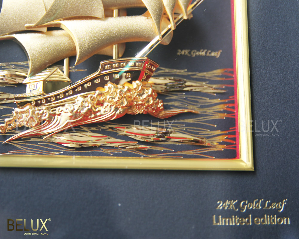 Tranh thuận buồm xuôi gió dát vàng 24k 32x25cm