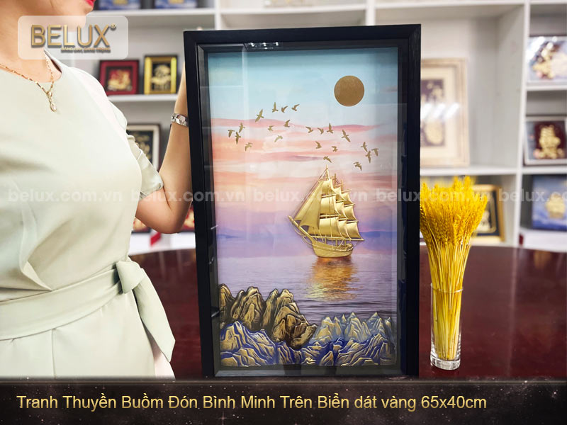Tranh Thuyền Buồm đón Bình Minh trên biển
