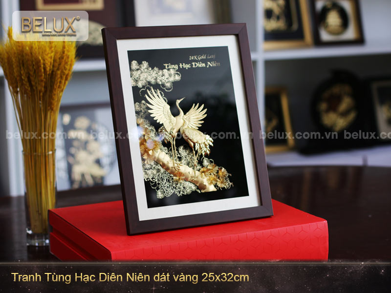 Tranh Tùng Hạc diên niên dát vàng 24k 32x25cm