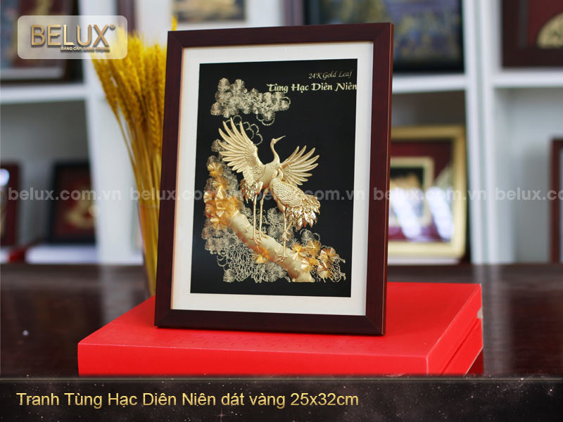 Tranh Tùng Hạc diên niên dát vàng 24k 32x25cm