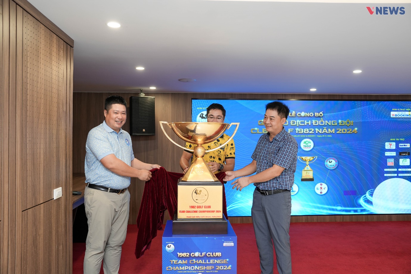 cong-bo-giai-thuong-cup-vang
