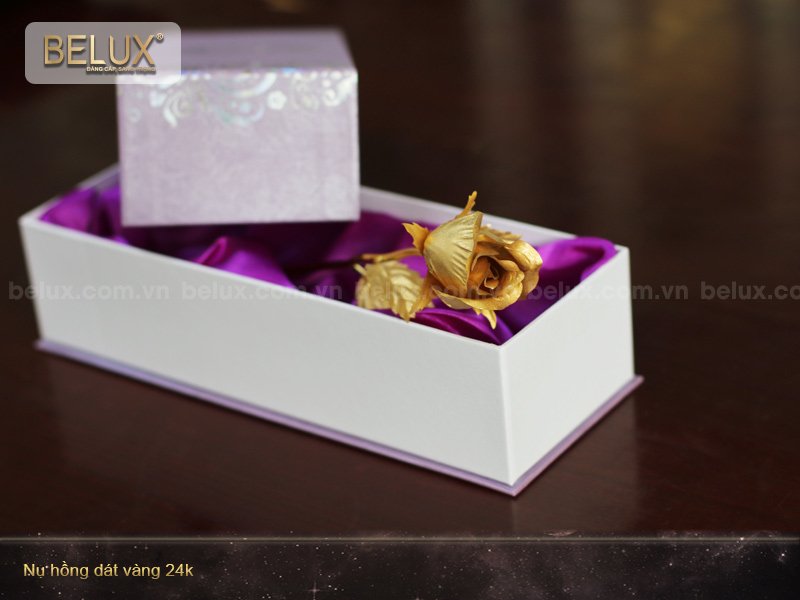 Nụ hồng dát vàng 24k