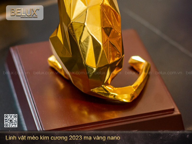 Tượng Mèo Kim Cương mạ vàng nano