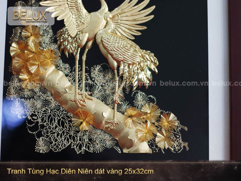 Tranh Tùng Hạc diên niên dát vàng 24k 32x25cm