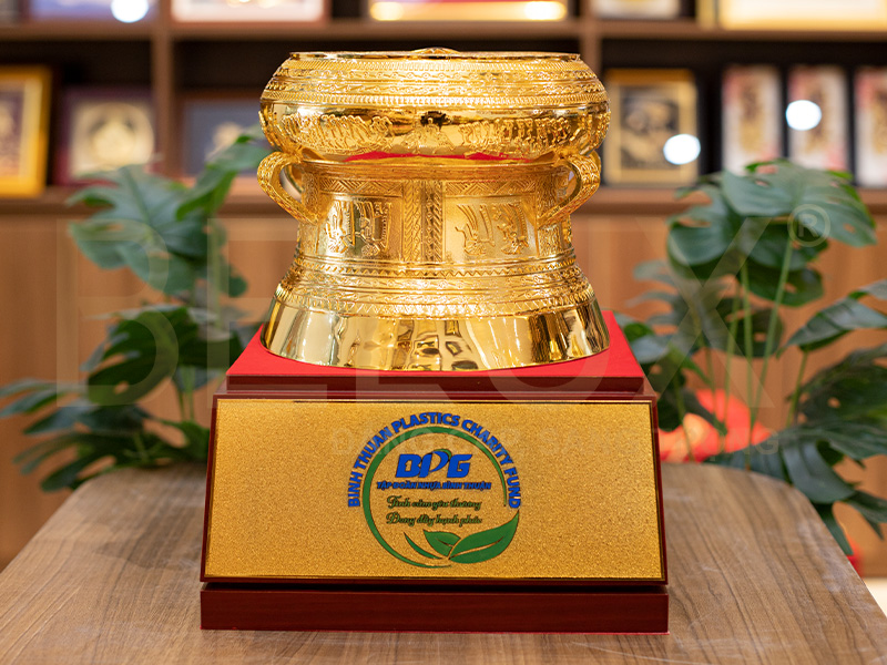 Cup Golf Bằng Đồng Mạ Vàng 24k Chế Tác Theo Yêu Cầu