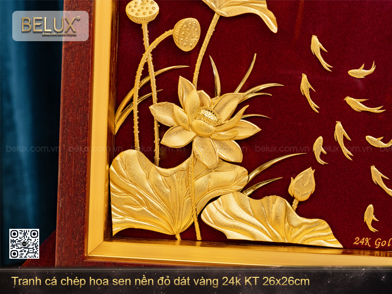 Tranh cá chép hoa sen nền đỏ dát vàng 24k KT 26x26cm