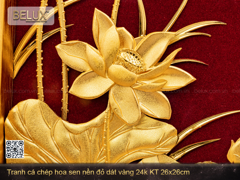 Tranh cá chép hoa sen nền đỏ dát vàng 24k KT 26x26cm